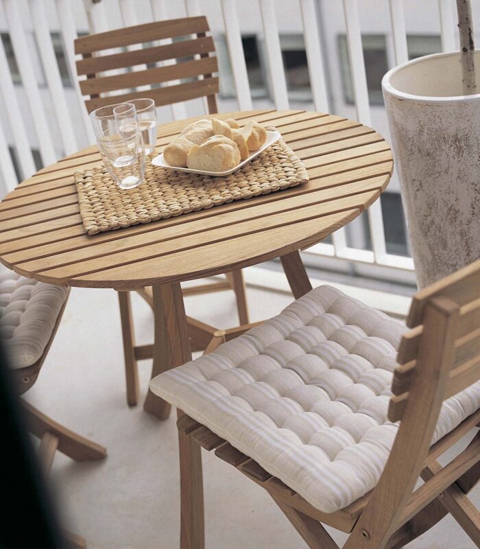 Classic wooden chair – Image 3