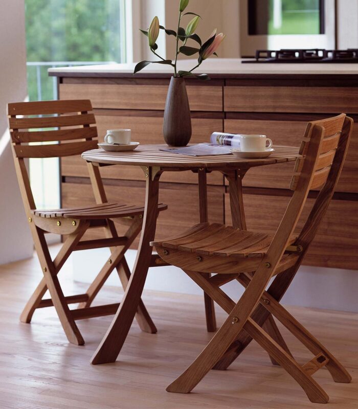 Classic wooden chair – Image 4